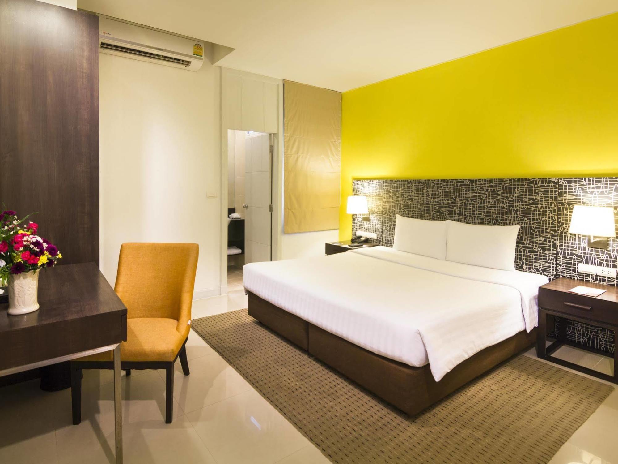 Legacy Hotel Bangkok Sukhumvit Exterior foto